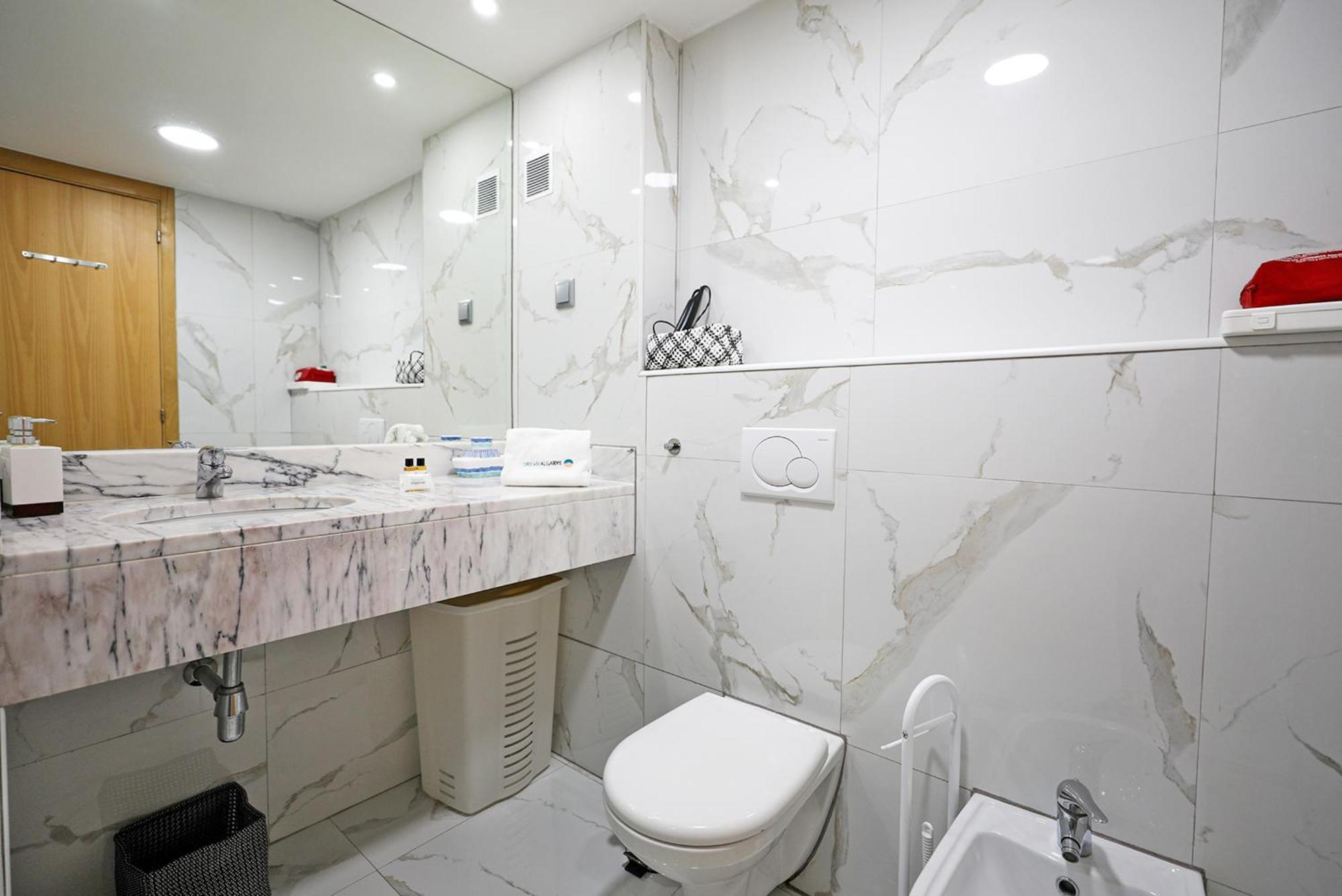 B19 - Marina Bay Apartment ลากอส ภายนอก รูปภาพ